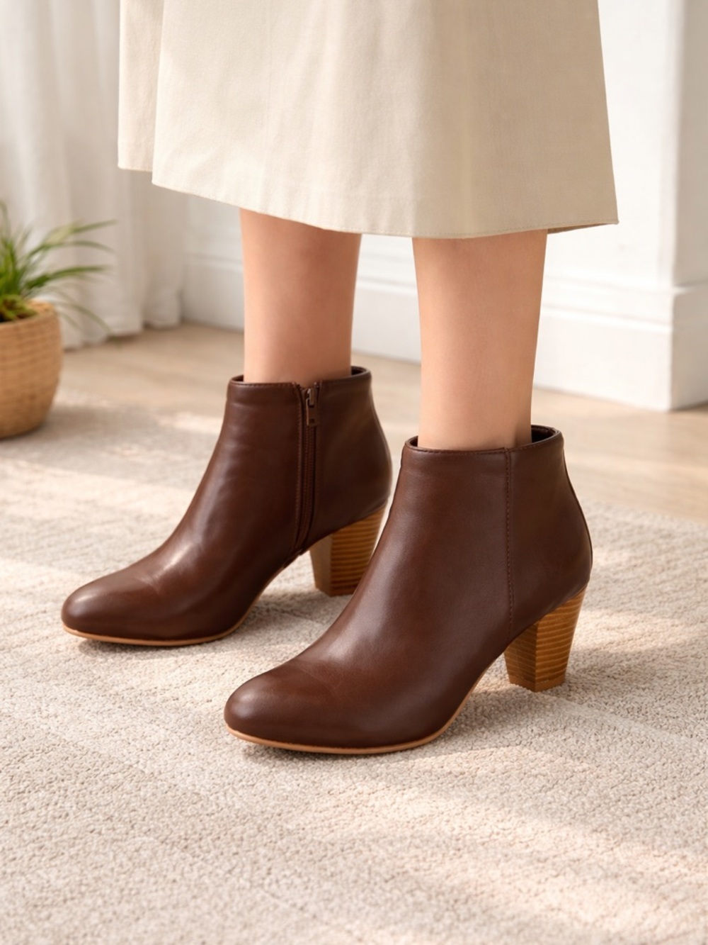 LOFT Boots Size 8 Shoes Heels